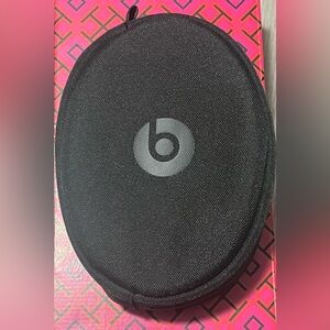 Beats Black Carrying Case
